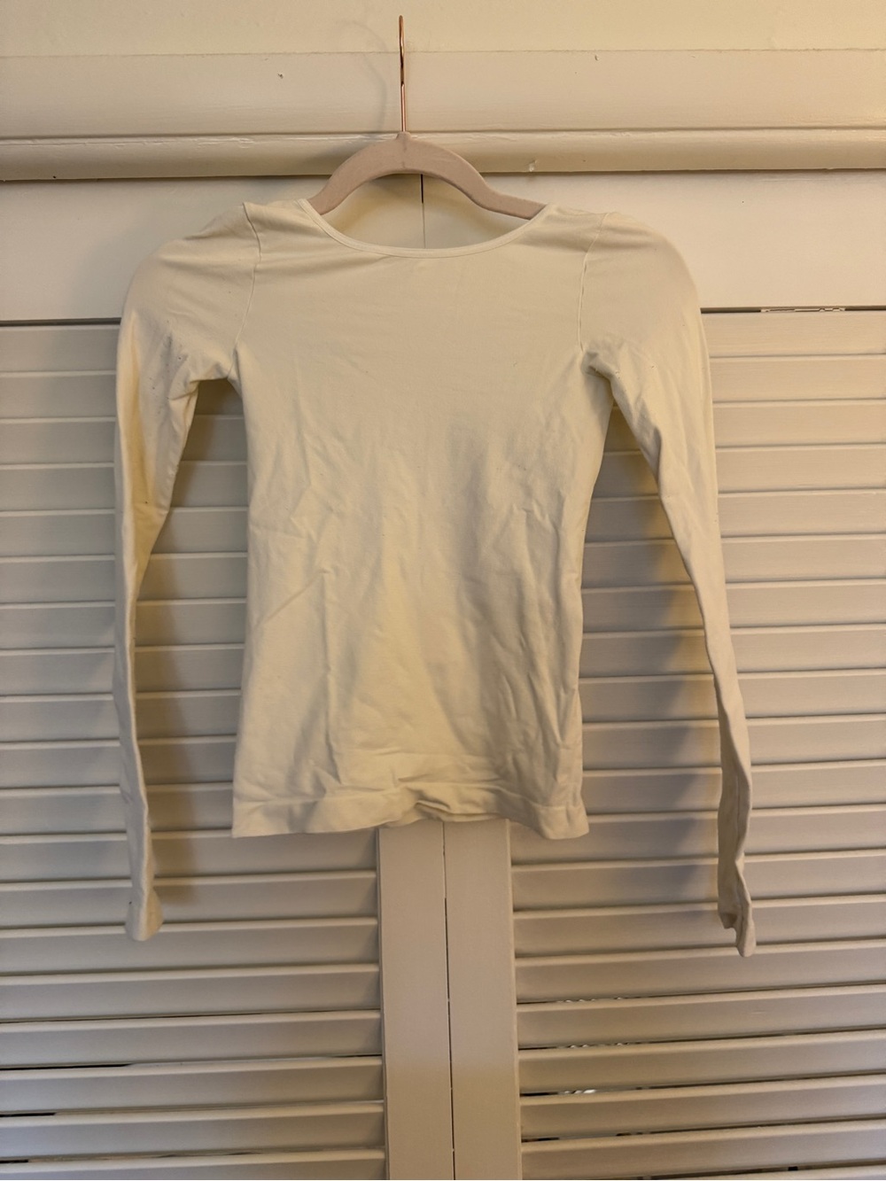 Free People Women's Long-Sleeve Low Back seamless soft stretchy shirt in Cream